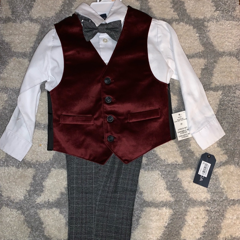 Boys 2t 4 piece suite